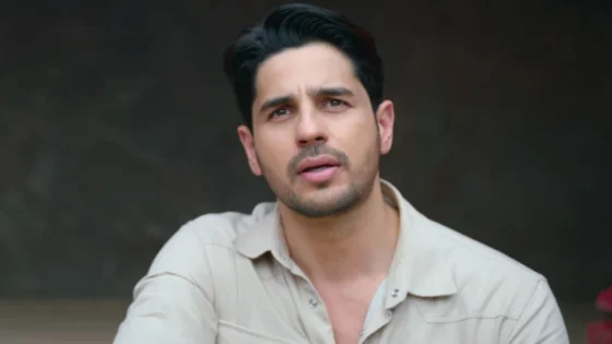 Sidharth Malhotra Marches Past Param Sundari Opening With The Vvaan, Puts Solo Star Power Back In Focus